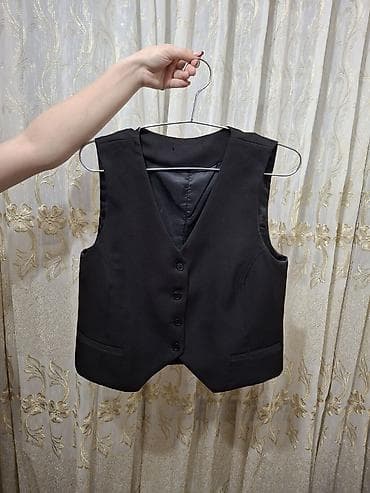 palt: Klassik qara kişi jileti. L razmer. Təzədi. 1 dəfə 3 4 saatlıq — 1