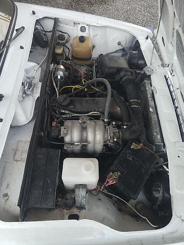 2107 tekeri: VAZ 2107, ağ rəng, sedan gövdə. Xüsusiyyətlər: - Klassik “07” — 9