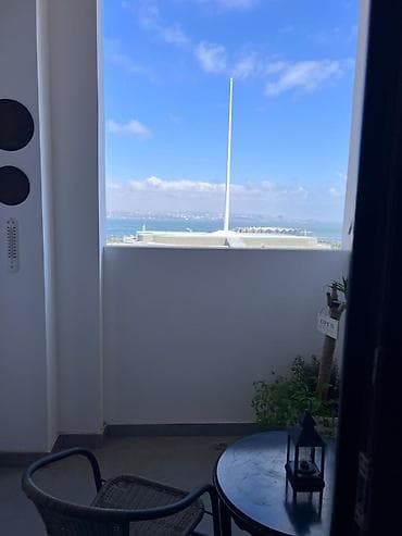 modul tipli ev: Bayıl, 2 otaqlı, Yeni tikili, m. İçərişəhər, 77 kv. m — 2