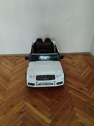 elekt: Uşaq üçün elektrikli avtomobil – ağ rəngdə Mercedes-Benz AMG G‑Class — 2