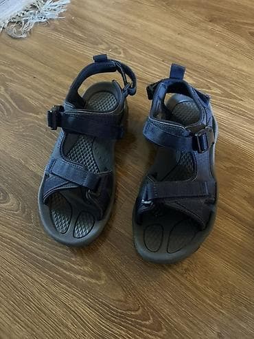 sandalet: - Məhsul: Uniseks sandal - Rəng: Tünd lacivərt/qara tonları - — 1