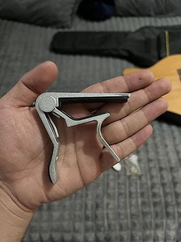 Gitaralar: Klassik gitara, İşlənmiş, Ünvandan götürmə, Pulsuz çatdırılma, Ödənişli çatdırılma — 6