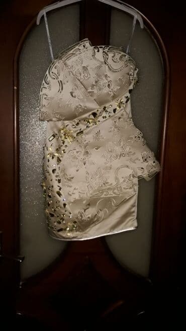 вечерние платья на новый год: 300 azn alinib. 1defe 2 saat geyinilib. Razmer 36-38 — 1