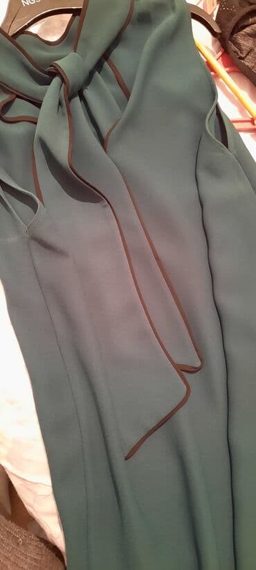 pulsuz geyimler: Hamsı brend mallardı.Baha alınıb.hərəsi 1-2dəfə geyinilib — 5