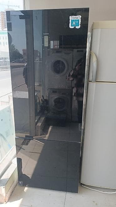 Soyuducular: 1 qapılı Siemens Soyuducu Satılır, rəng - Qara — 1