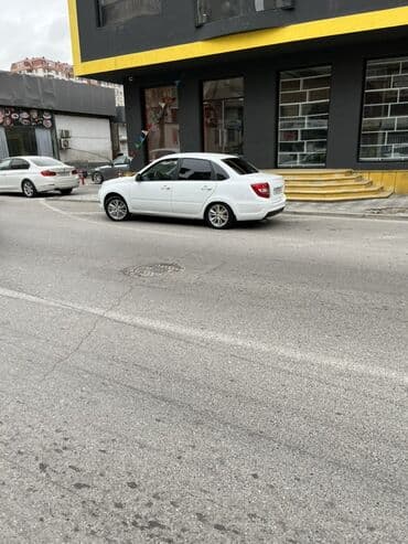 porsche qiymeti bakida: VAZ (LADA) Granta: 1.6 l | 2024 il 3700 km Sedan — 2