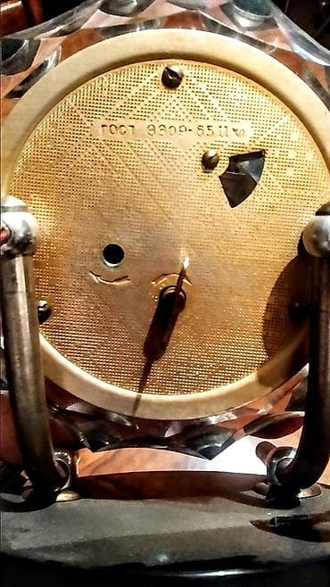 qar maskasi: Kolleksiya üçün nadir masa saatı - Mexaniki mexanizm, arxa hissədə — 2