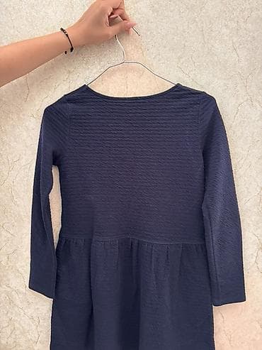 don: H&M Basic qadın paltarı - Rəng: tünd göy (navy) - Model: yuxarı — 2