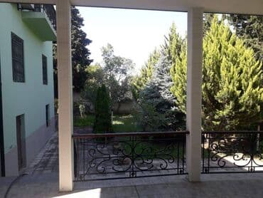 salyanda evlər: 15 otaq, 550 kv. m, Orta təmir — 27