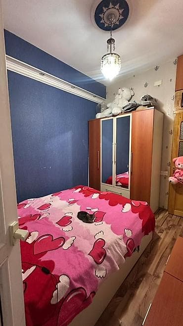 xalqlar dostluğu ev: Məhsul: 2 otaqlı mənzil (daxili fotoşəkillərdə göstərildiyi kimi) — 2