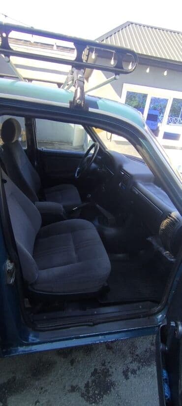 qadınlar ucun maşınlar: QAZ 3110 Volga: 2.3 l | 1999 il Sedan — 4