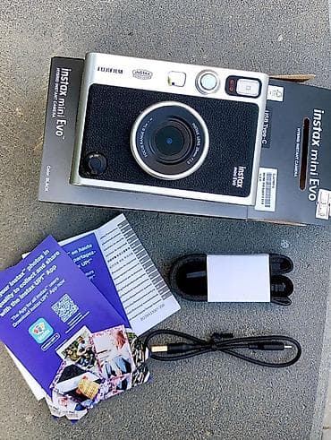 Fujifilm Instax mini Evo – Hybrid Instant Kamera (rəng: Black) — 1