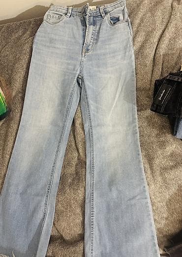 stradivarius: Stradivarius cropped flare cins şalvarı
32 olcu — 4