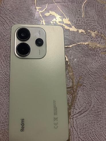 Redmi smartfon - Rəng: Açıq yaşıl - Arxa modul: İkili böyük kamera +