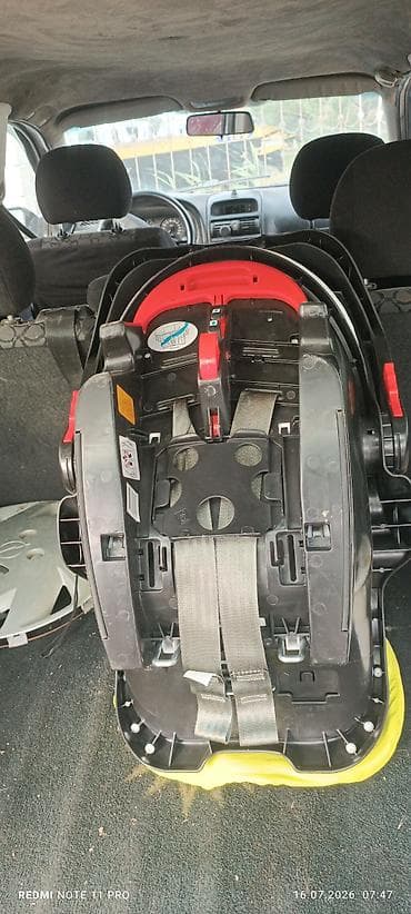 Graco uşaq avtomobil oturacağı yüngül kiri var çexolu çıxır yuyulsa — 4