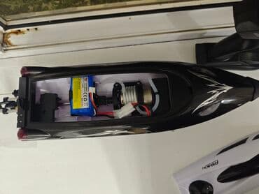 Hovuzlar: Pultla işləyən gəmi 35km/saat sürətlə hərəkət edir. Tərs çevrildikde — 6