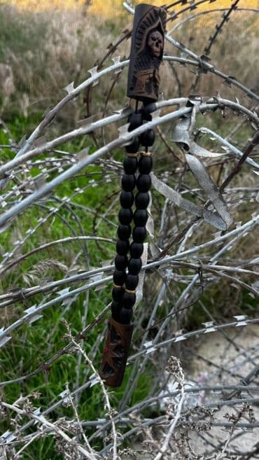 ebonit tesbeh: Təsbehlər hazər əldə var.
Çeşid çoxdu.
Çatdırılma edilir.
Əl işləridi — 4