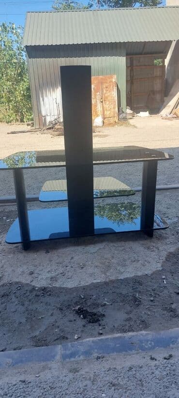 кока кола буквы под крышкой: TV altlığı — 1