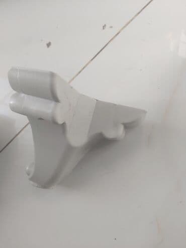 Qapı rezinləri: Dekorativ mebel ayağı – 1 ədədi 5 azn, işlənməyib. hərəsindən 10 ədəd — 3