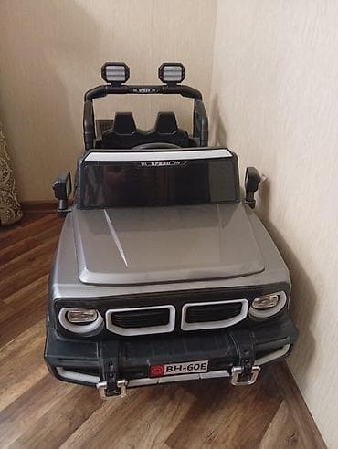 oyuncaq pultlu masin: Uşaq elektrik maşını – off-road tipli jeep Xüsusiyyətlər: - Korpus — 1