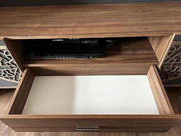 qapi aliram: Düz TV altlığı, Polkalı, Laminat — 2