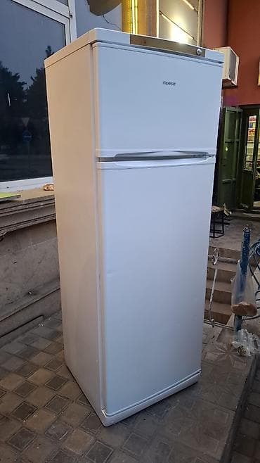 indesit soyuducu satilir: 2 qapılı Indesit Soyuducu Satılır, rəng - Ağ — 1