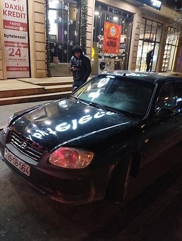 Hyundai Accent sedan (GLS), qara rəng. Texniki xüsusiyyətlər:mator