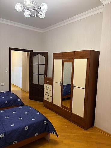 Gənclikdə, "ABU Arena" kompleksində, universitetlərin yanında 3 otaqlı — 7