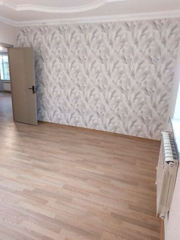 ağ şəhərdə ev satılır: 3 otaqlı, 150 kv. m, Yeni təmirli — 5