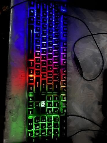 vestel 82 ekran tv: Acer masaüstü kompüter seti Tərkibi: - Acer sistem bloku (qüllə) - — 9