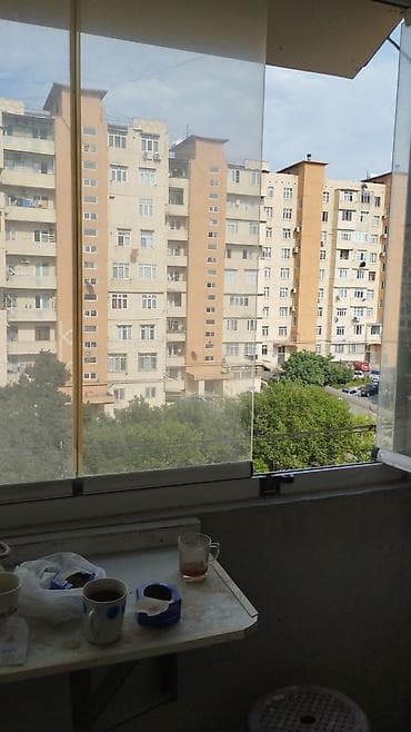cam balkonlar: Cam balkon Yaxşı vəziyyətdədir. Eni - 215 sm Hündürlük - 155 sm. 4 — 2