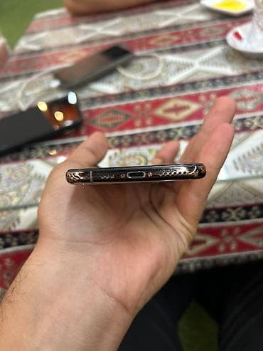 2 ci el komputer: IPhone Xs, 256 GB, Gümüşü, Face ID — 7