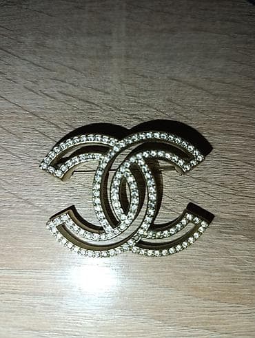 canta teze: Original Chanel broş . 2015-ci Payız kolleksiyası.Arxasında Logosu — 1