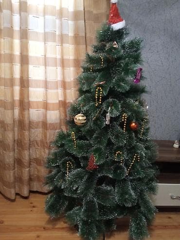 Pastel dəstləri: Süni Yeni il şam ağacı – Hündürlük : 150sm - Sıx, çoxqatlı budaqlar — 2