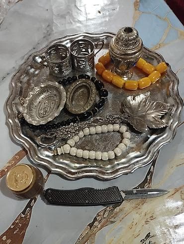 İdman və hobbi: Kolleksiya üçün antik aksessuarlar və bəzək əşyaları seti Tərkib: - — 4