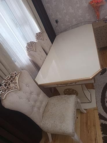 ustullar: Qonaq otağı üçün, Dördbucaq masa, 4 stul — 2