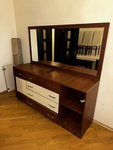 işlənmiş mebiler: İşlənmiş, Güzgülü — 1