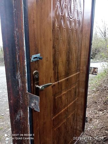 soliton qaz peci: Mənzil üçün İşlənmiş Giriş qapısı Zamok ilə, Zəmanətsiz, Ödənişli çatdırılma — 2