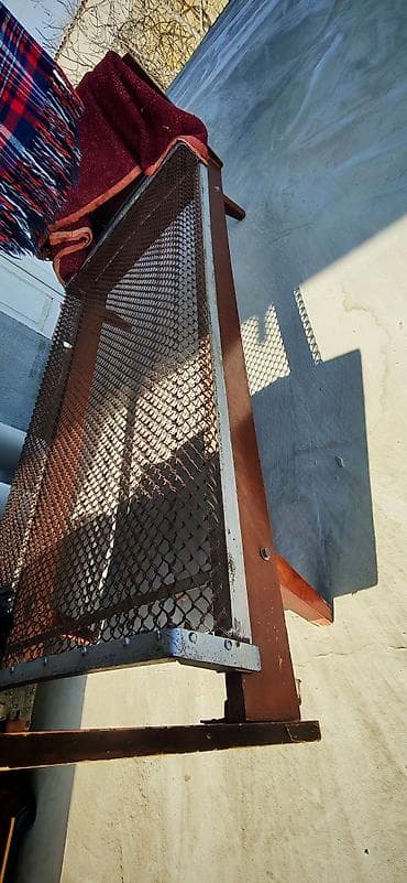 qorka mebel: Oğlan və qız üçün, İşlənmiş, Dördbucaq, Beşik, Dəstsiz, Matrassız, Yellənmə mexanizmsiz — 1