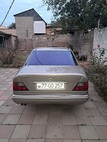 mersedes 212: Mercedes-Benz E 220: 2.2 l | Sedan — 2