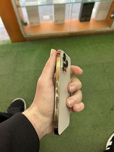 ayfon s: IPhone 13 Pro, Qızılı — 4