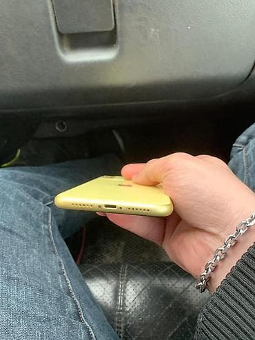 iphone xs kamera: IPhone 11, Sarı, Face ID — 5