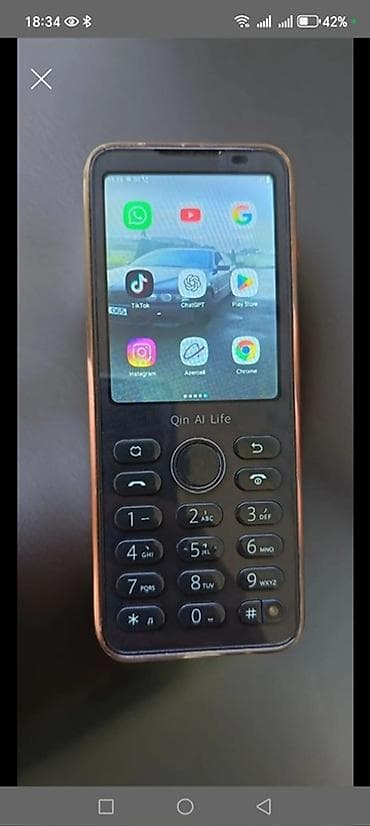 telfonu: Qin AI Life düyməli smartfon - Sensorlu ekran + fiziki klaviatura — 1