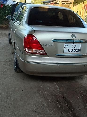 vaz qapi: Nissan Sunny sedan - Kuzov: 4 qapılı sedan, qızılı/metallik rəng - — 4