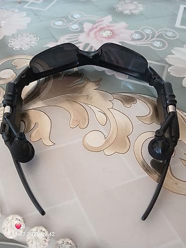 gun eynəyi: Bluetooth qulaqlıqlı gün eynəyi - Qatlanan, qara çərçivəli gün eynəyi — 1