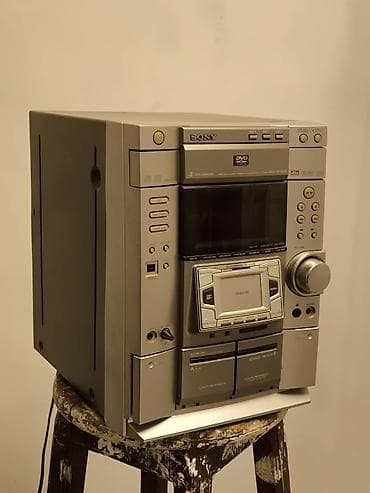 Sony DVD Deck Receiver – Model HCD-DP1000D Xüsusiyyətlər: - 3 diskli