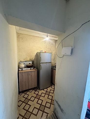 gencede ev: 1 otaqlı, 22 kv. m, Kredit yoxdur, Orta təmir — 6