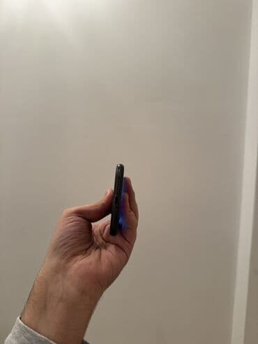 Powerbanklar: IPhone 11, 128 GB, Jet Black — 5