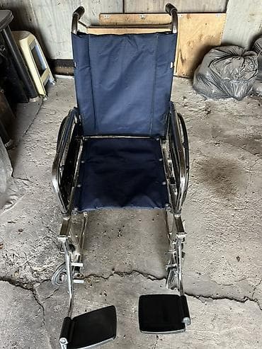 Tibbi geyim: Manual əlil arabası - Çərçivə: xromlu metal konstruksiya, möhkəm və — 2