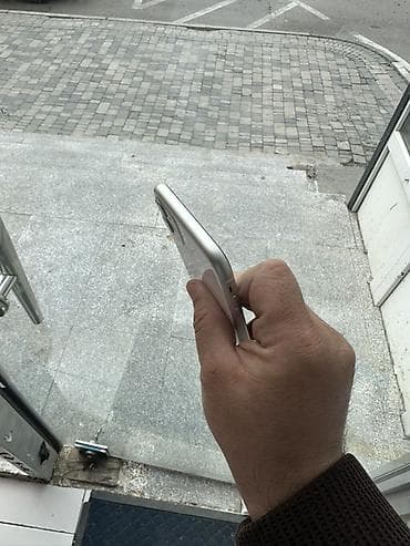 apple iphone 4: IPhone 11, Ağ, Face ID — 5